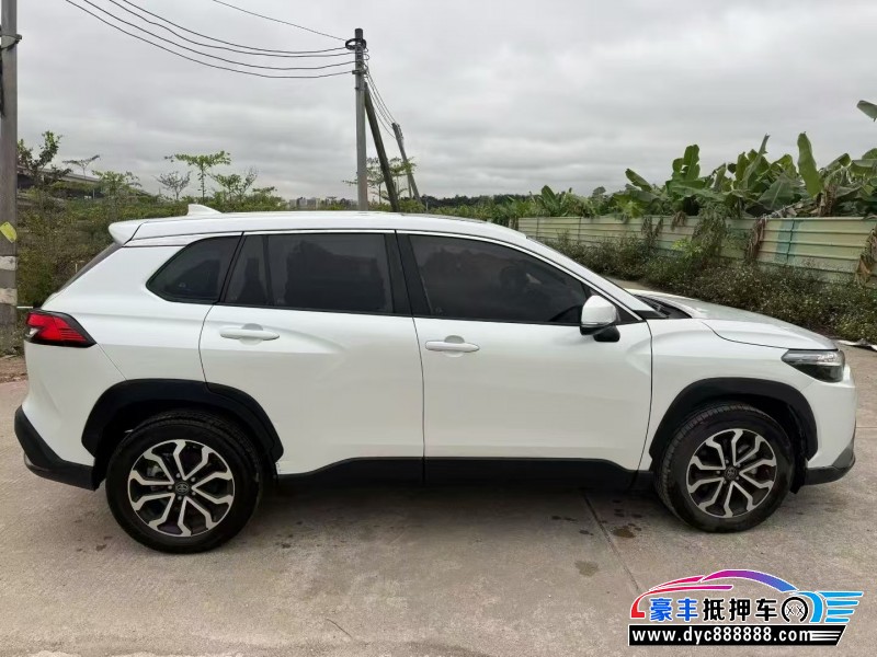 24年丰田锋兰达轿车抵押车出售