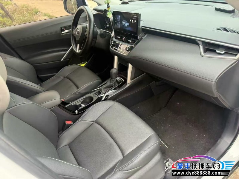 24年丰田锋兰达轿车抵押车出售