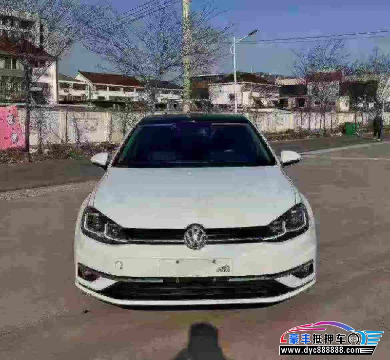 21年大众高尔夫轿车抵押车出售