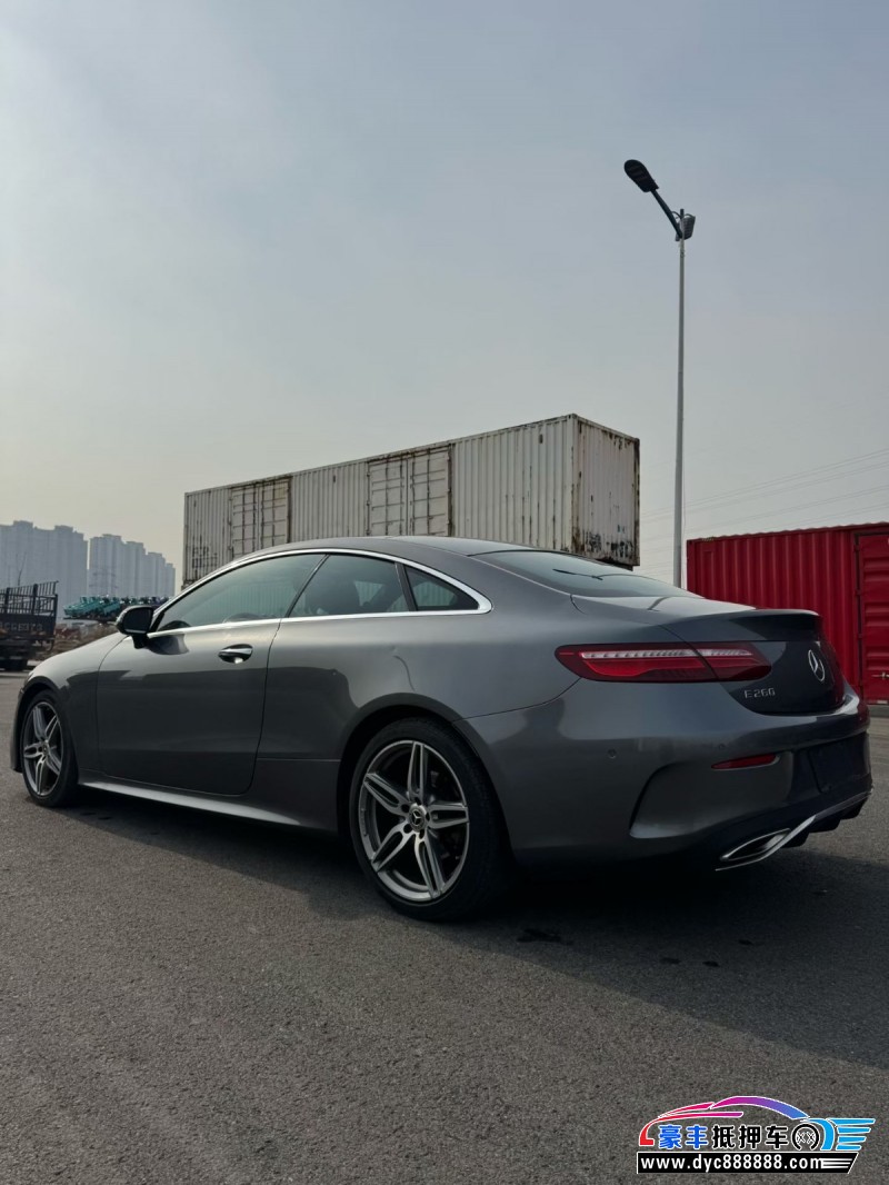 20年奔驰E轿车抵押车出售