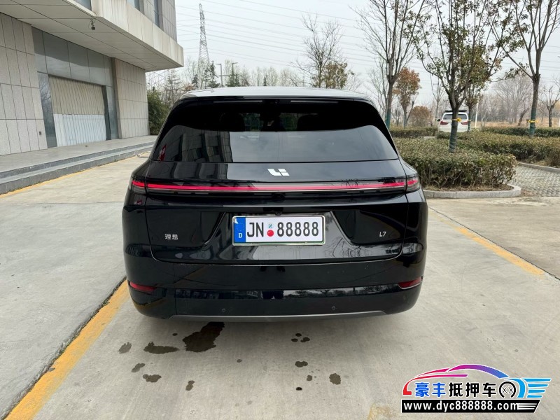 25年理想L7轿车抵押车出售
