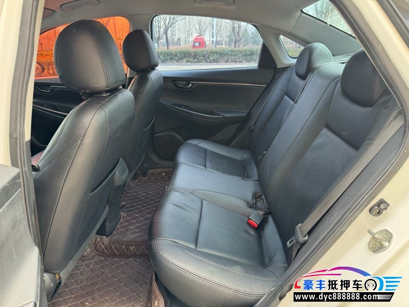 19年现代悦动轿车抵押车出售