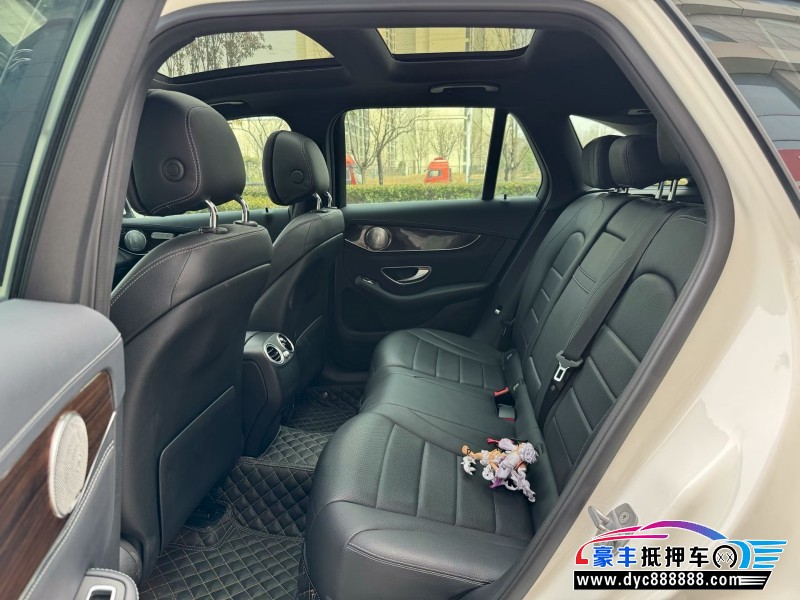 18年奔驰GLC轿车抵押车出售