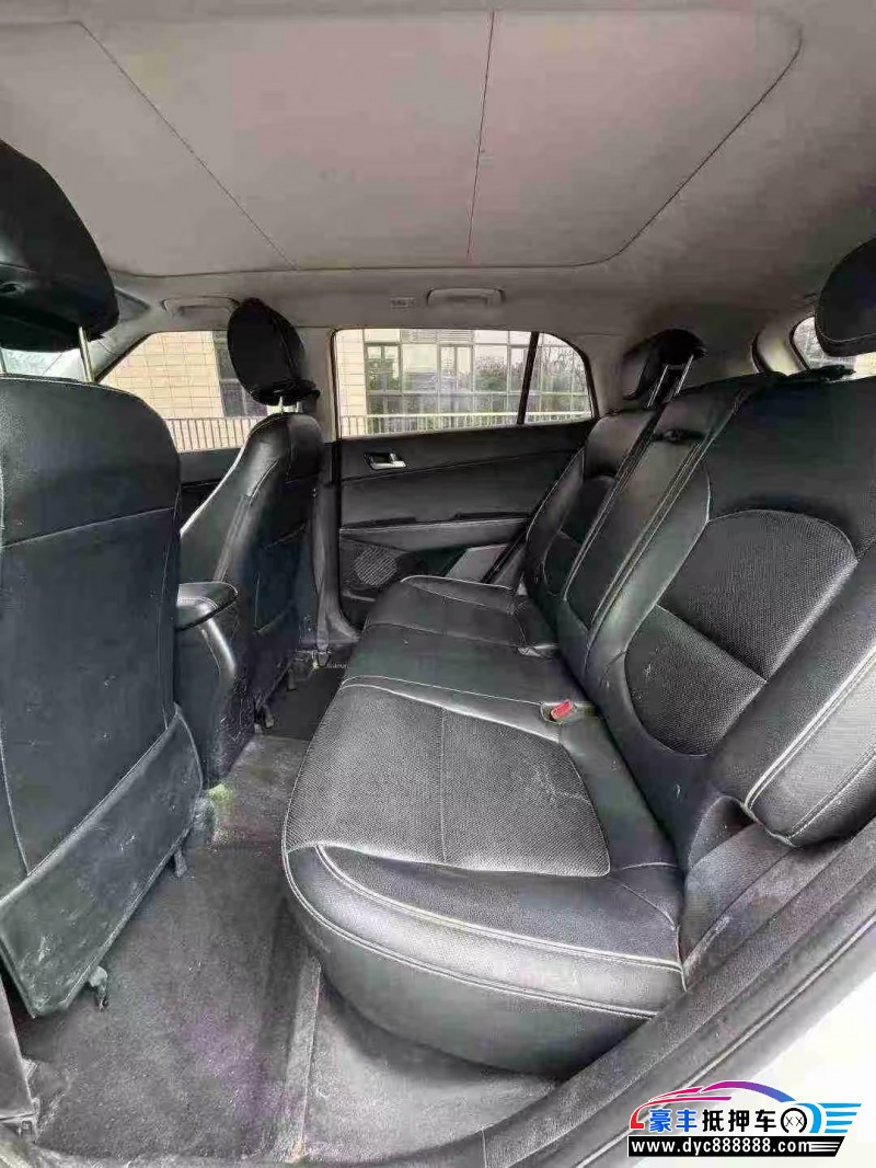 19年现代ix25轿车抵押车出售