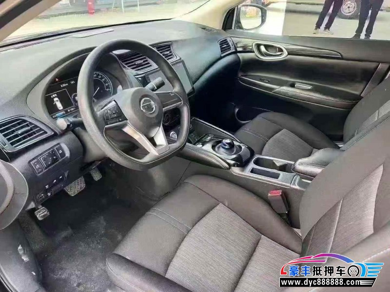 21年日产轩逸轿车抵押车出售