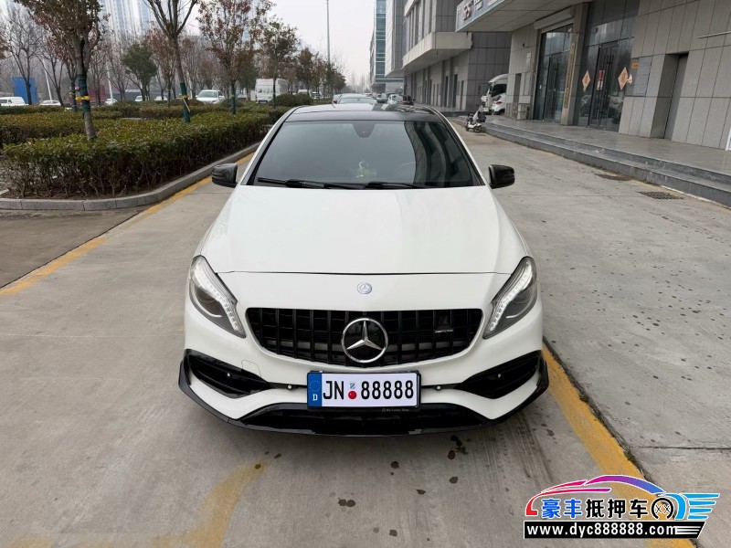 16年奔驰A轿车抵押车出售