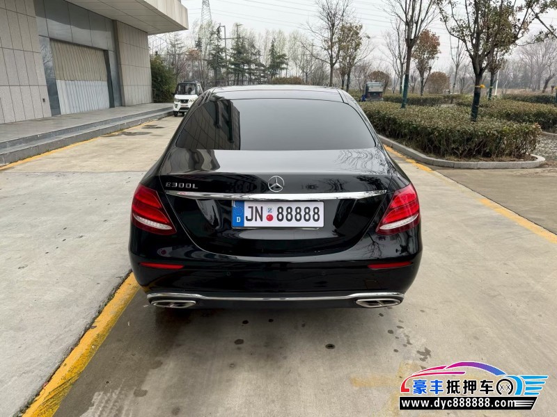 20年奔驰E轿车抵押车出售