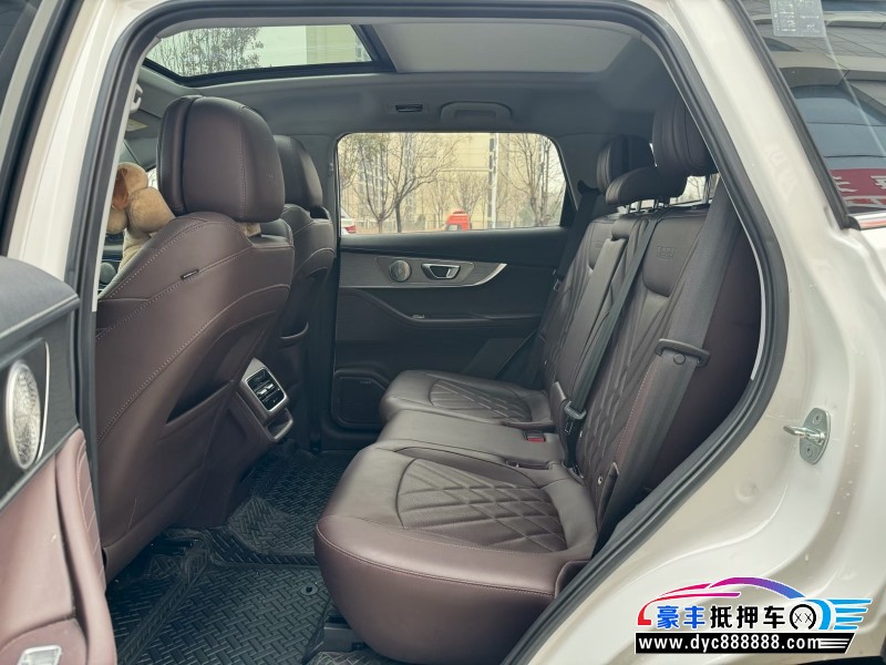 22年奇瑞瑞虎8轿车抵押车出售