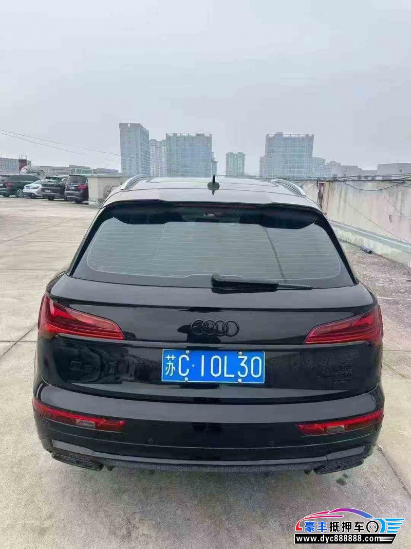 22年奥迪Q5轿车抵押车出售