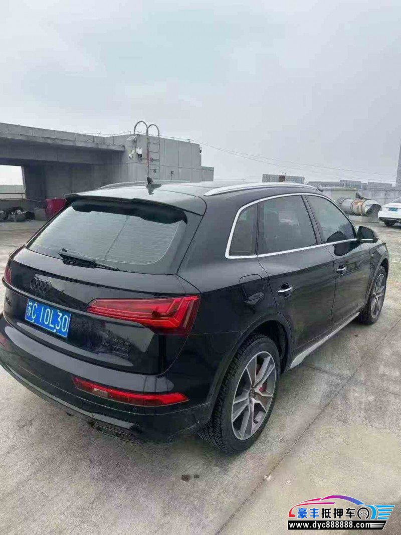22年奥迪Q5轿车抵押车出售
