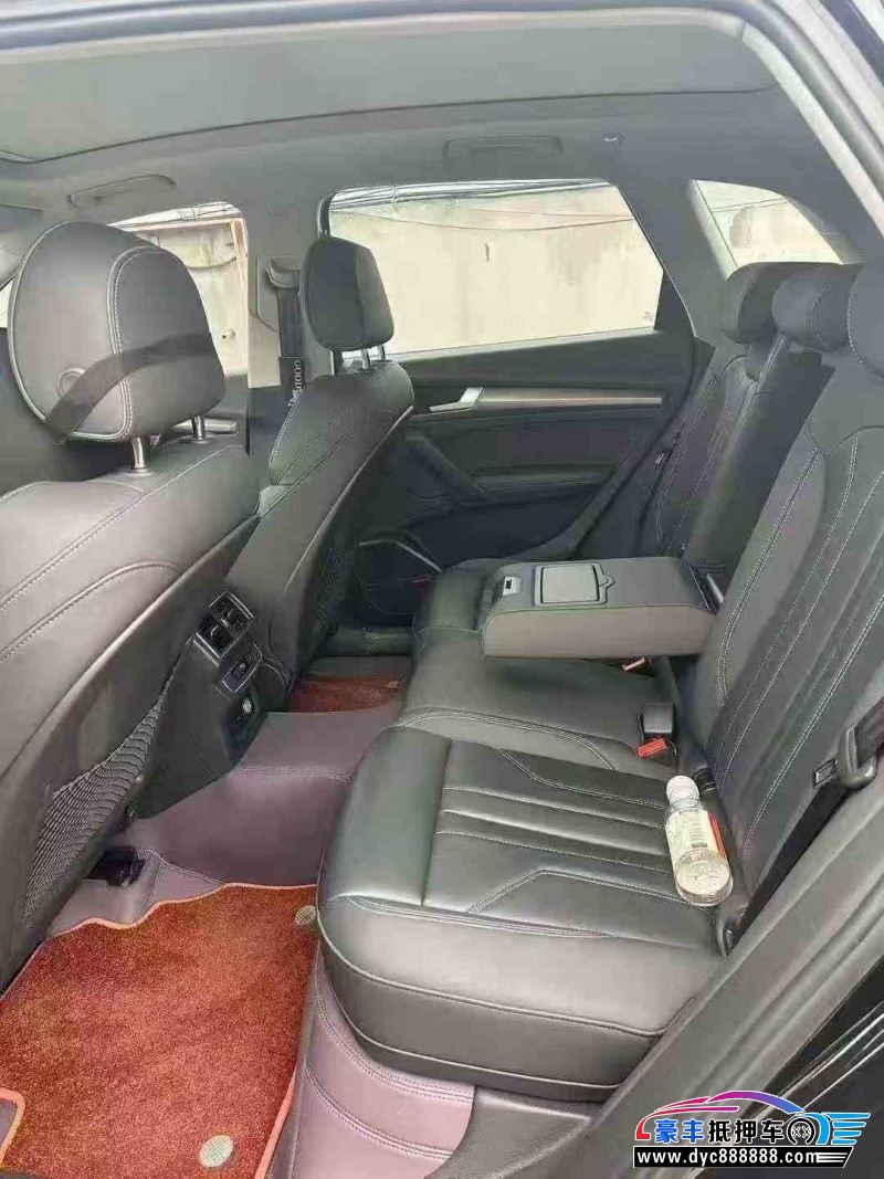 22年奥迪Q5轿车抵押车出售