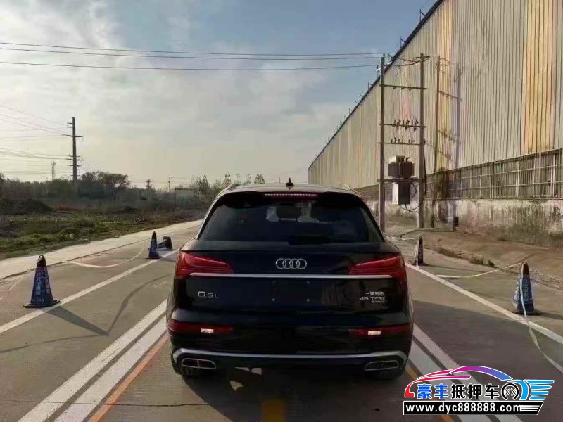 22年奥迪Q5轿车抵押车出售