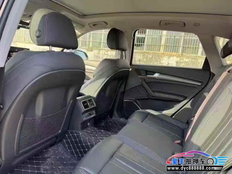 22年奥迪Q5轿车抵押车出售