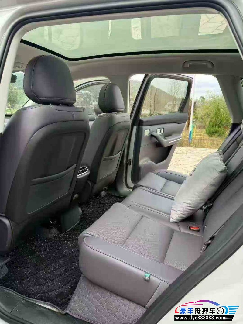 25年零跑C10轿车抵押车出售