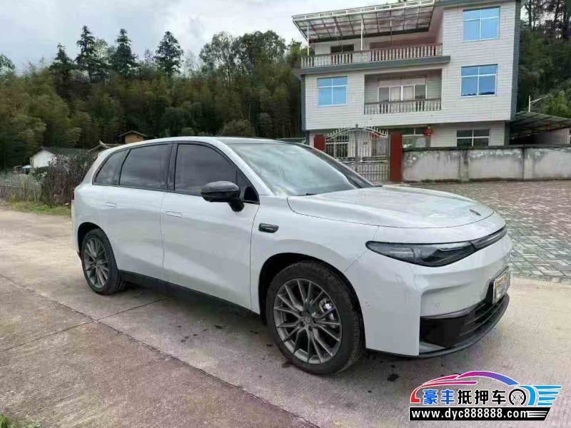 25年零跑C10轿车抵押车出售