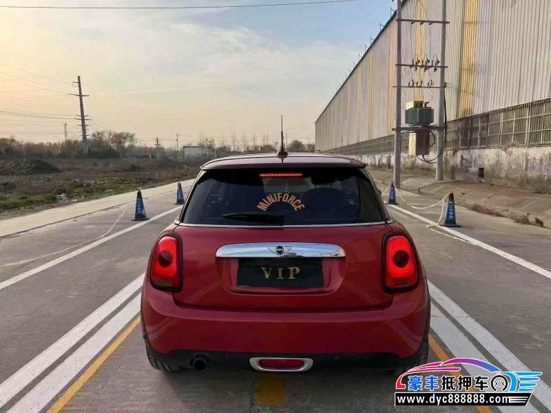 17年宝马MINI轿车抵押车出售