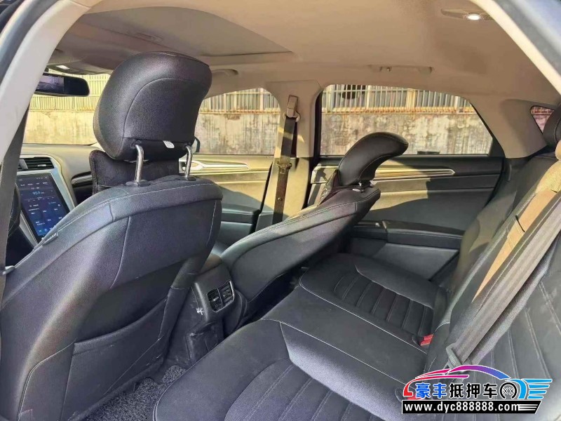 20年福特蒙迪欧轿车抵押车出售