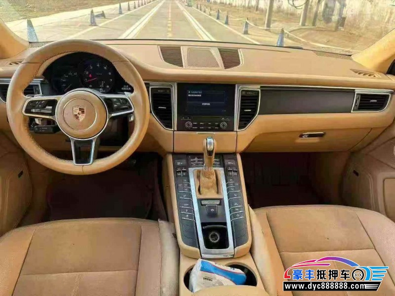 16年保时捷Macan迈凯轿车抵押车出售