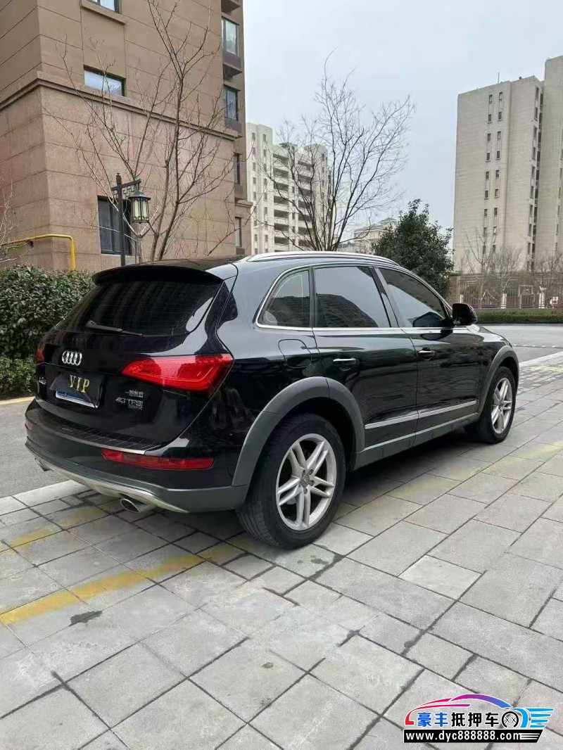 17年奥迪Q5轿车抵押车出售