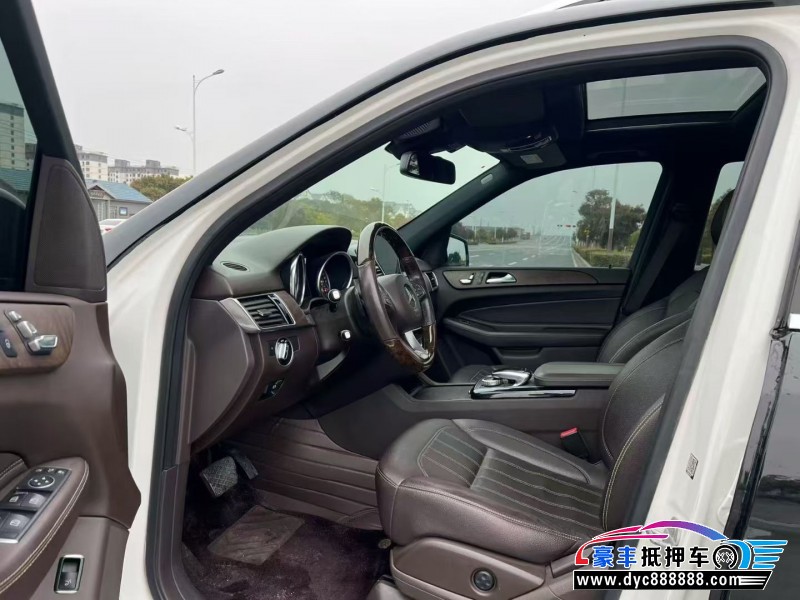 15年奔驰GLE轿车抵押车出售