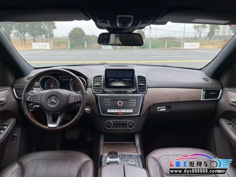 15年奔驰GLE轿车抵押车出售