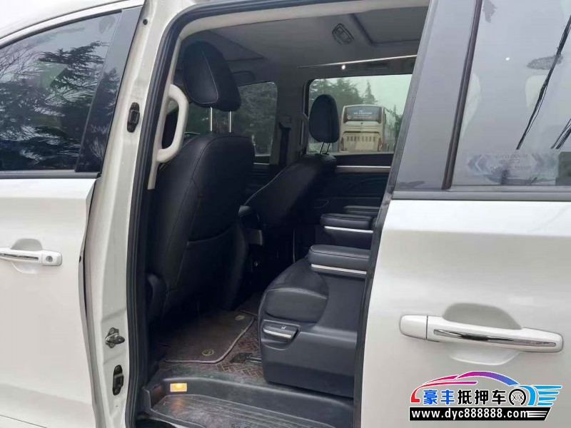 23年传祺M8轿车抵押车出售