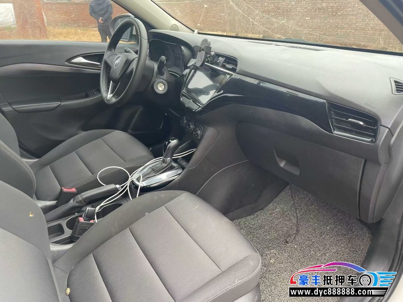 18年别克凯越轿车抵押车出售