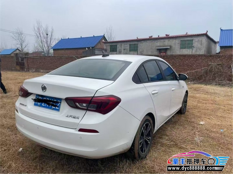 18年别克凯越轿车抵押车出售