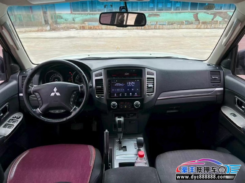 20年三菱帕杰罗轿车抵押车出售