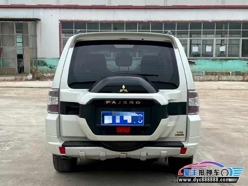 20年三菱帕杰罗轿车抵押车出售