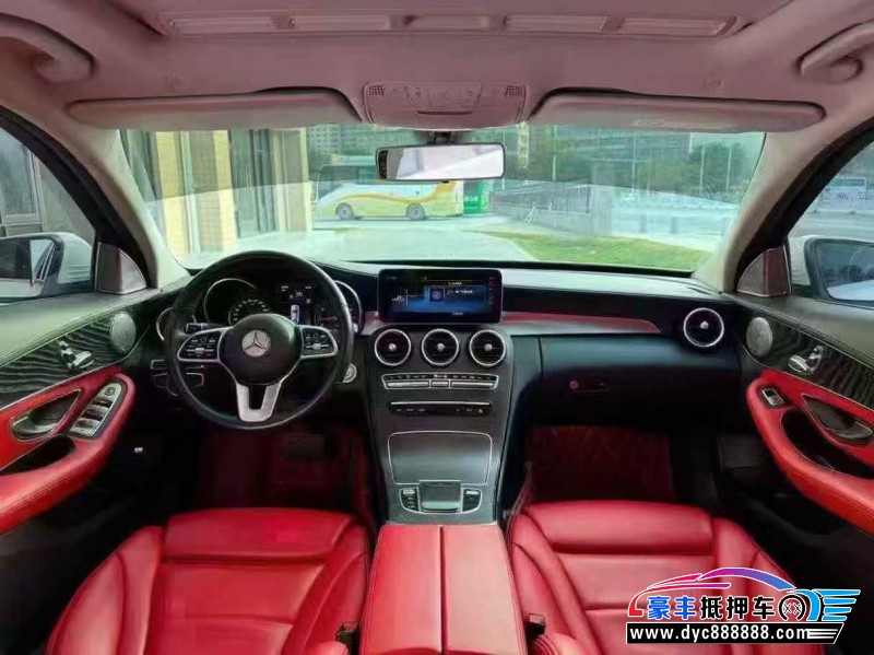 19年奔驰C轿车抵押车出售