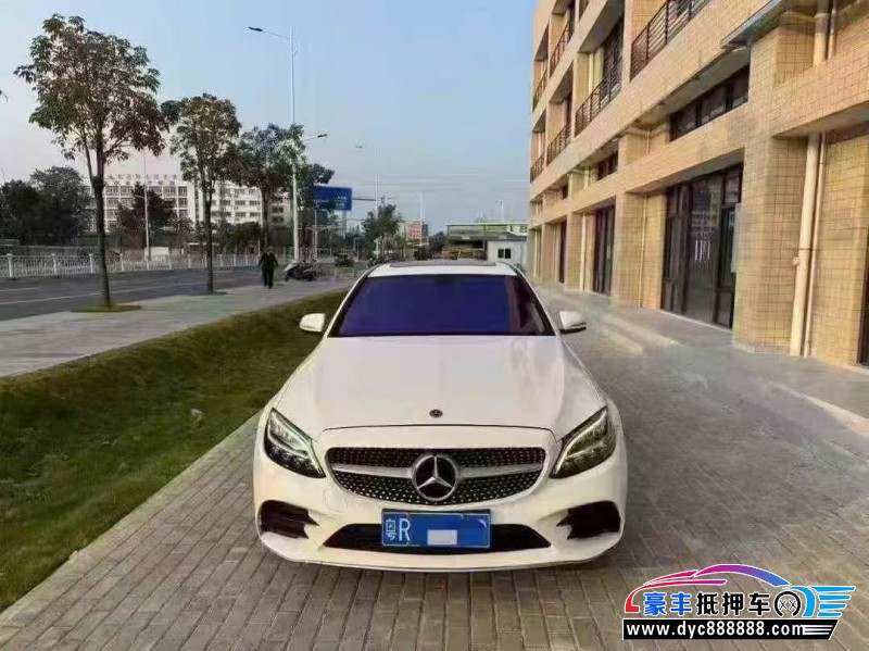 19年奔驰C轿车抵押车出售