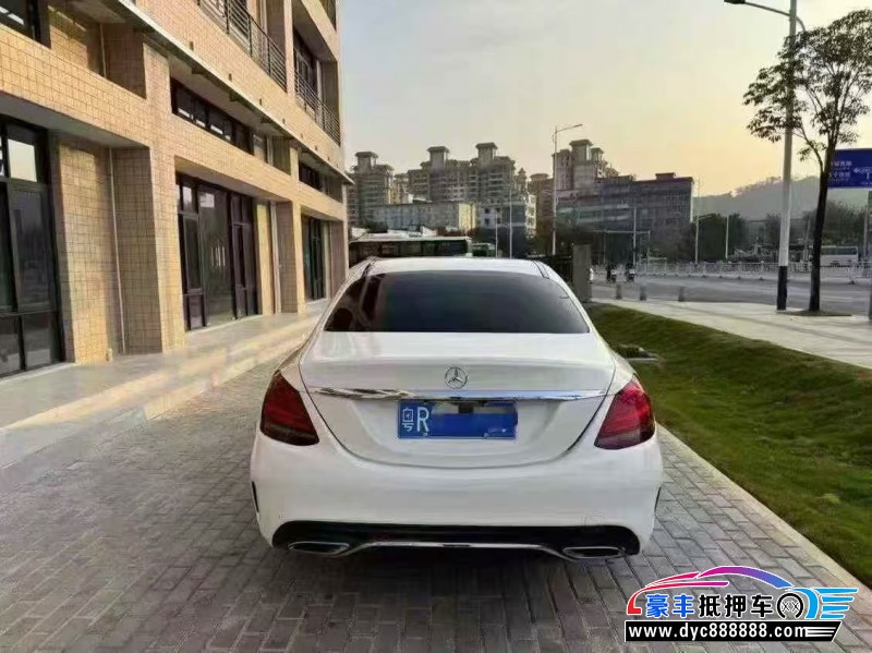 19年奔驰C轿车抵押车出售