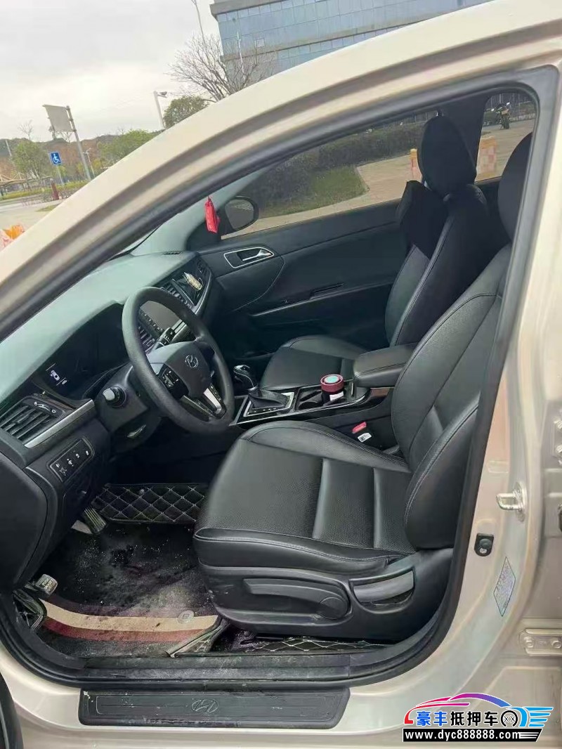 18年现代名图轿车抵押车出售