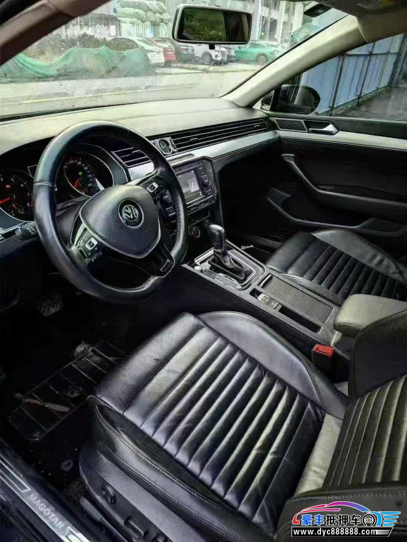 19年大众迈腾轿车抵押车出售