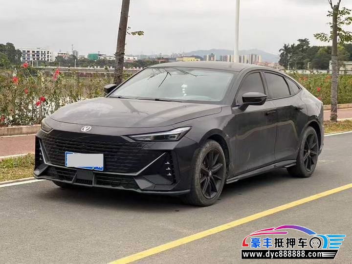 24年长安长安UNI轿车抵押车出售