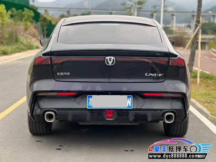 24年长安长安UNI轿车抵押车出售