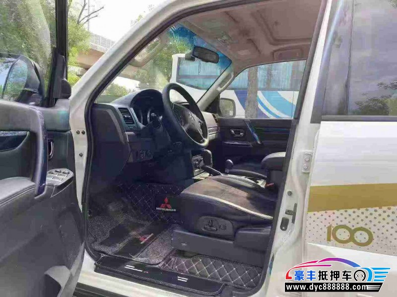 19年三菱帕杰罗轿车抵押车出售