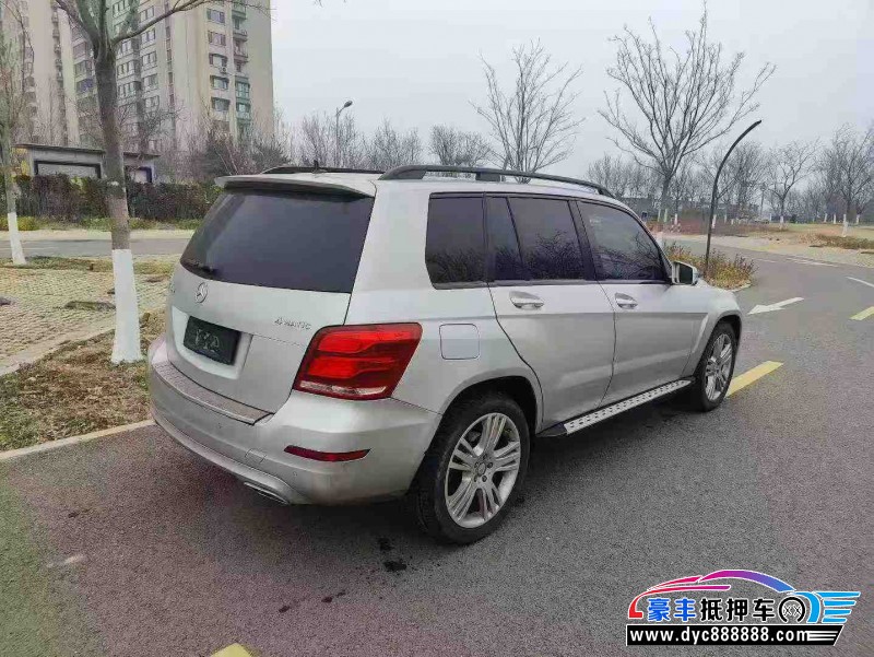 13年奔驰GLK轿车抵押车出售