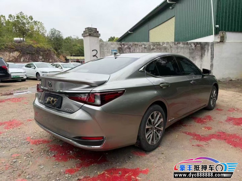 22年雷克萨斯ES轿车抵押车出售