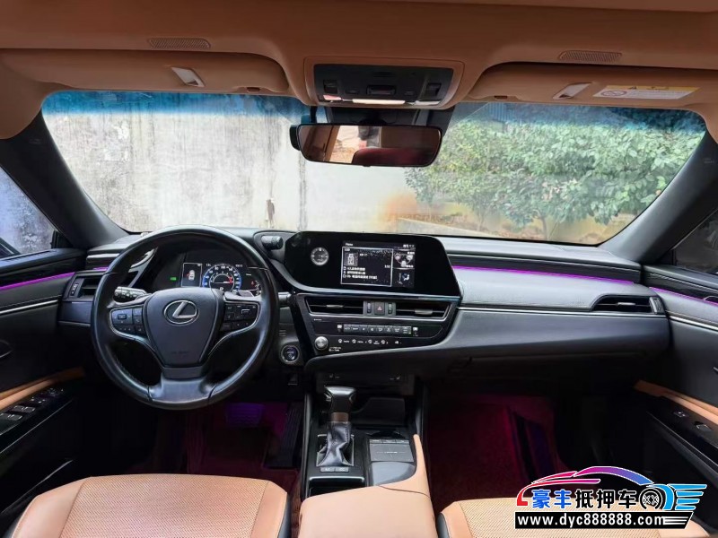 22年雷克萨斯ES轿车抵押车出售