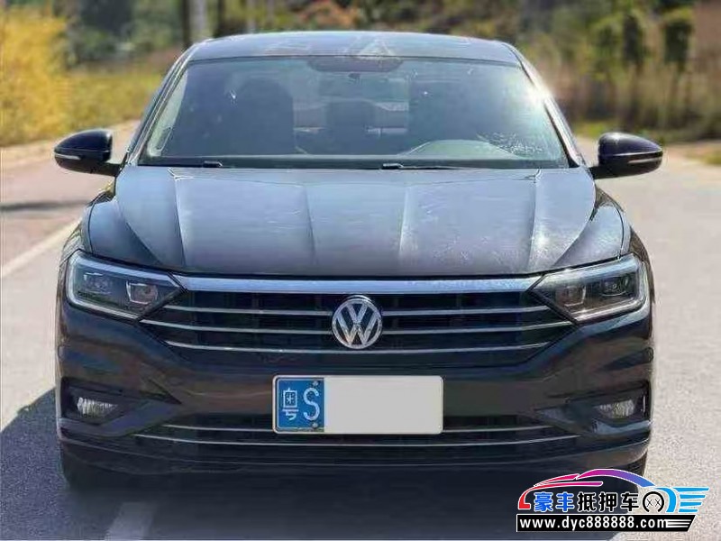 抵押车出售21年大众速腾轿车