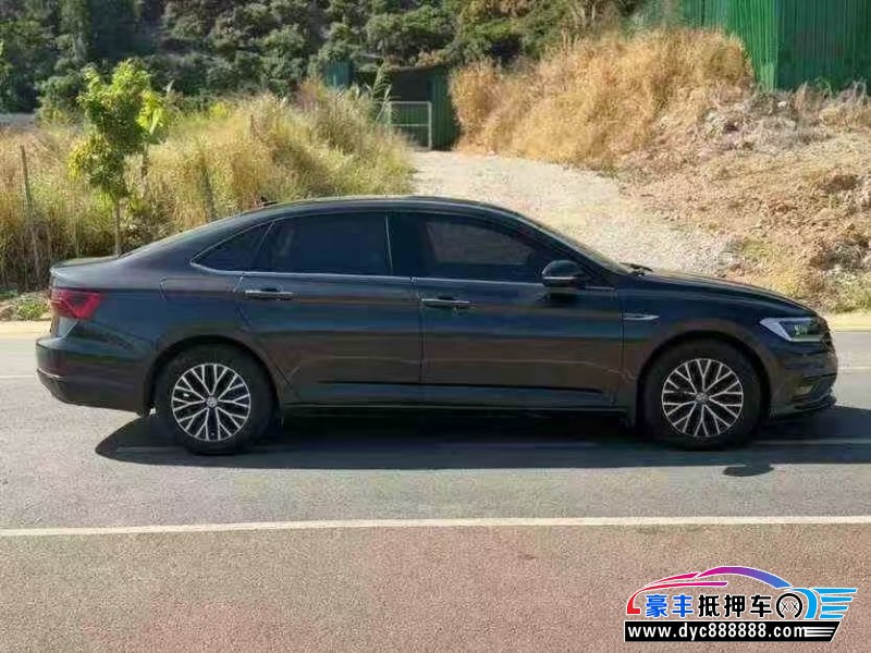 21年大众速腾轿车抵押车出售