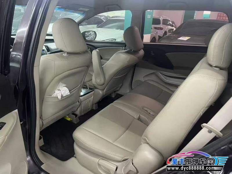 13年本田奥德赛轿车抵押车出售