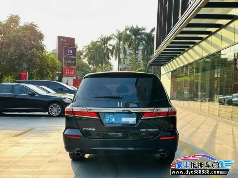 13年本田奥德赛轿车抵押车出售