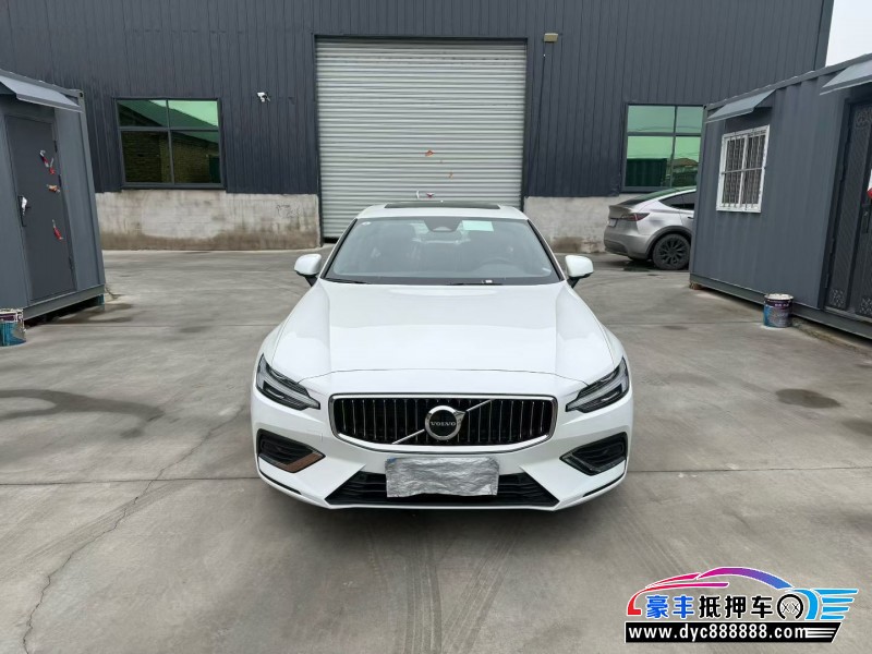24年沃尔沃S60轿车抵押车出售