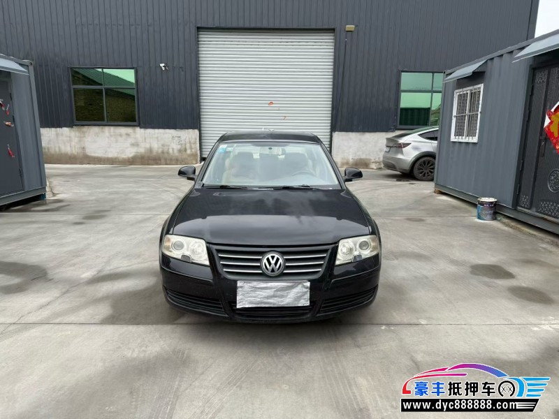 抵押车出售11年大众帕萨特轿车