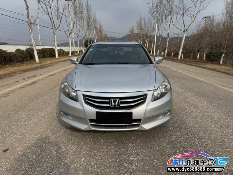 抵押车出售12年本田雅阁轿车