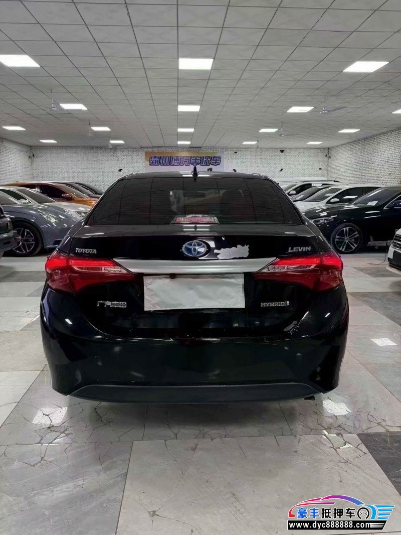 18年丰田雷凌轿车抵押车出售