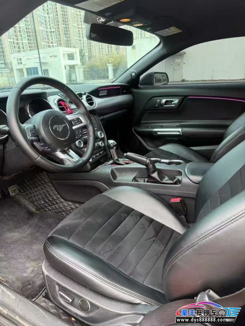 15年福特野马轿车抵押车出售